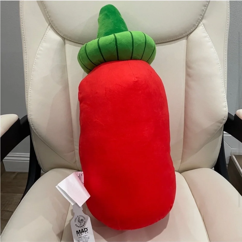 NEW Mad Engine Huy Fong‎ Sriracha Hot Chili Sauce Plush Pillow Red Bottle Kawaii